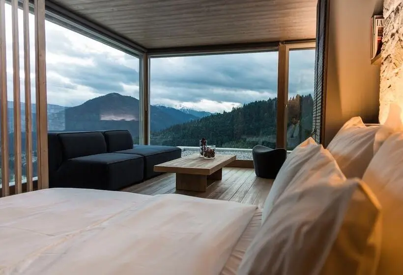 Juniorsviitti, Escapade Luxury Residences