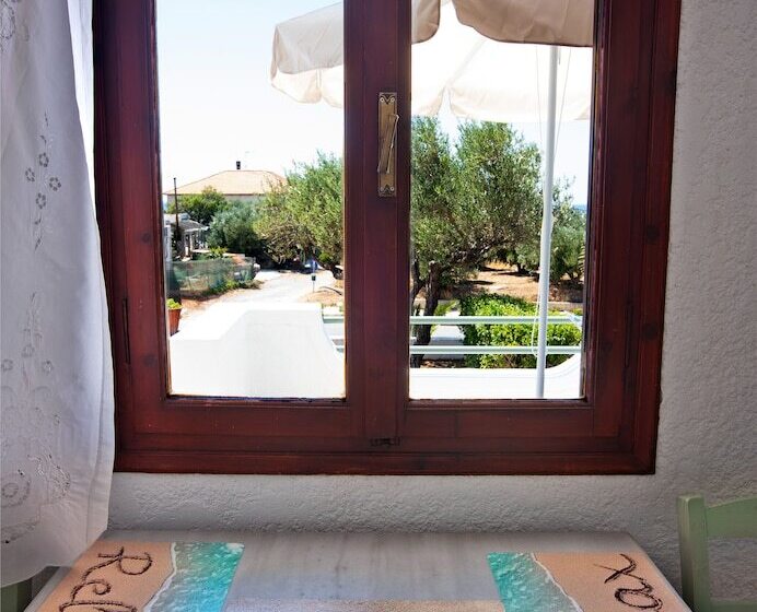 带1个卧室带花园景观的公寓, New Aurora Apts Studios