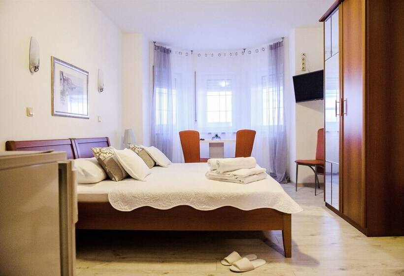 غرفة قياسية, Apartment And Rooms Ana