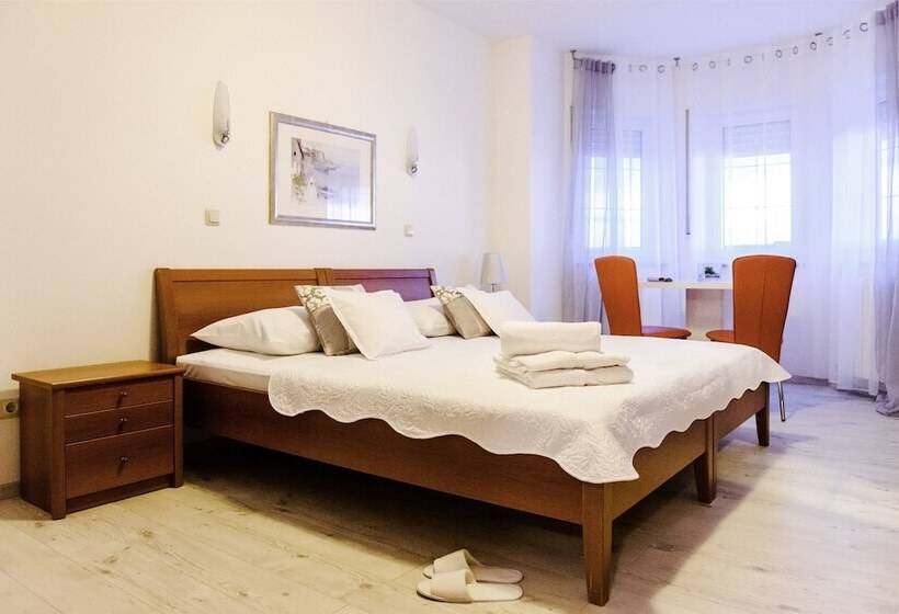 غرفة قياسية, Apartment And Rooms Ana