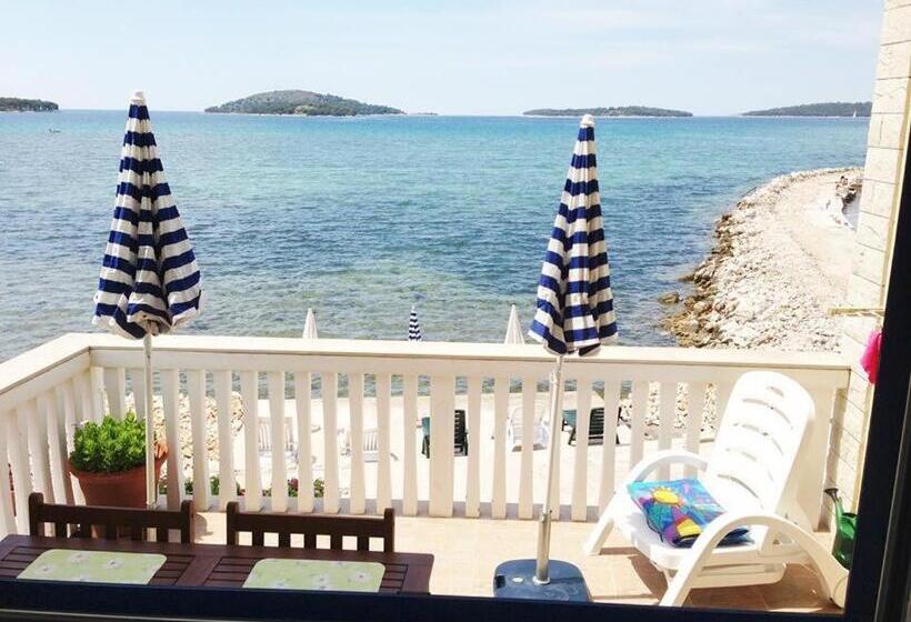 شقة غرفة واحدة, Apartments Grivičić