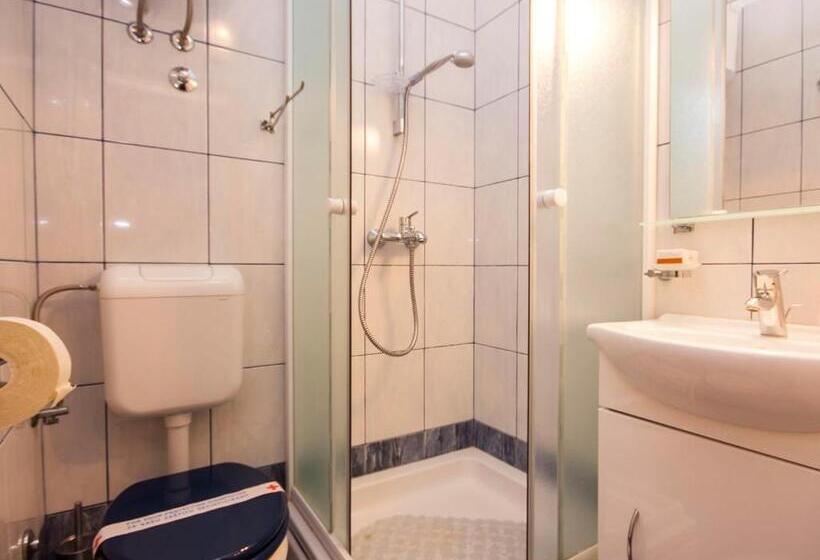 شقة غرفة واحدة, Apartments Grivičić