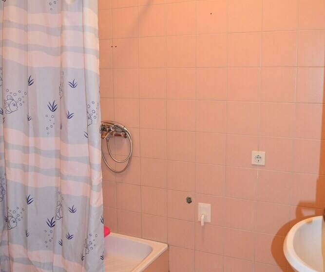 침실 1개 아파트, Apartments Ivica Pakostane