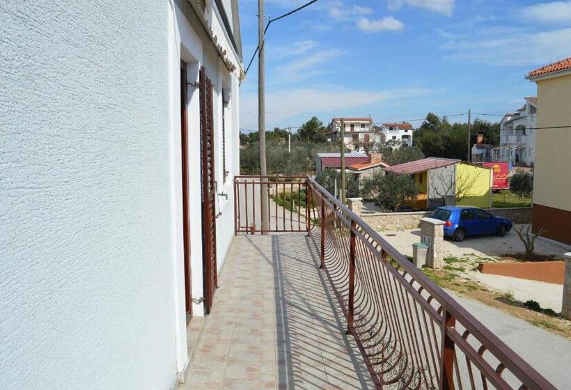 Апартаменты 1 Спальня, Apartments Ivica Pakostane
