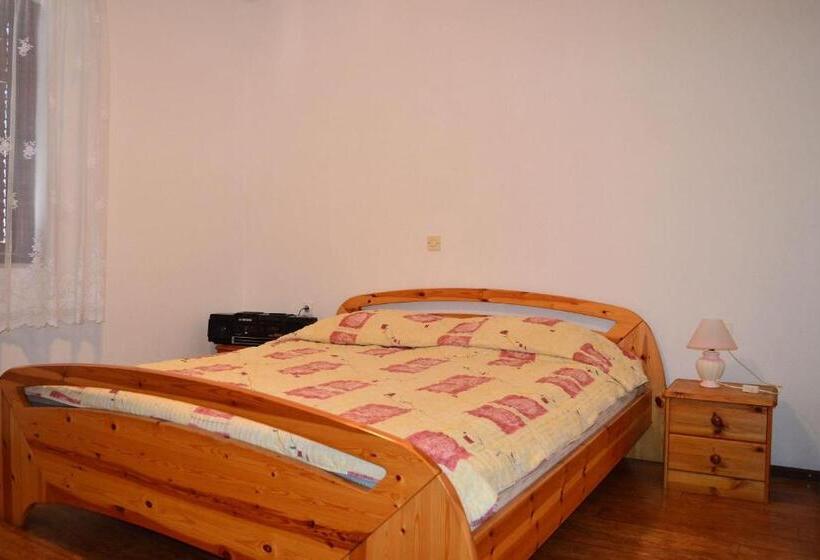Апартаменты 1 Спальня, Apartments Ivica Pakostane