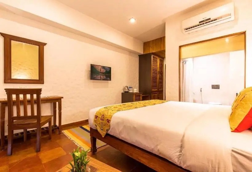 اتاق اکونومی, Mala Pokhara
