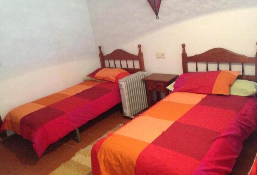 四人标准间, El Tinao