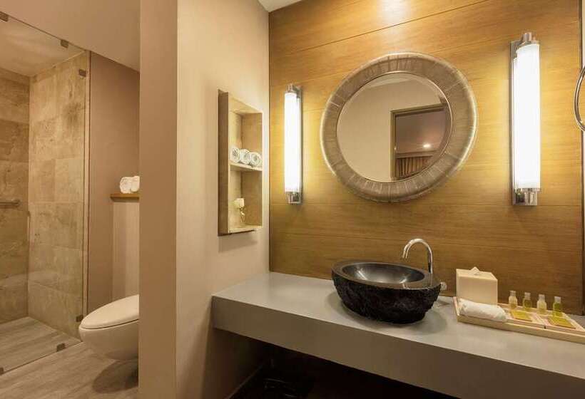 プールビュースタンダードルーム, Hilton Palm Springs Resort