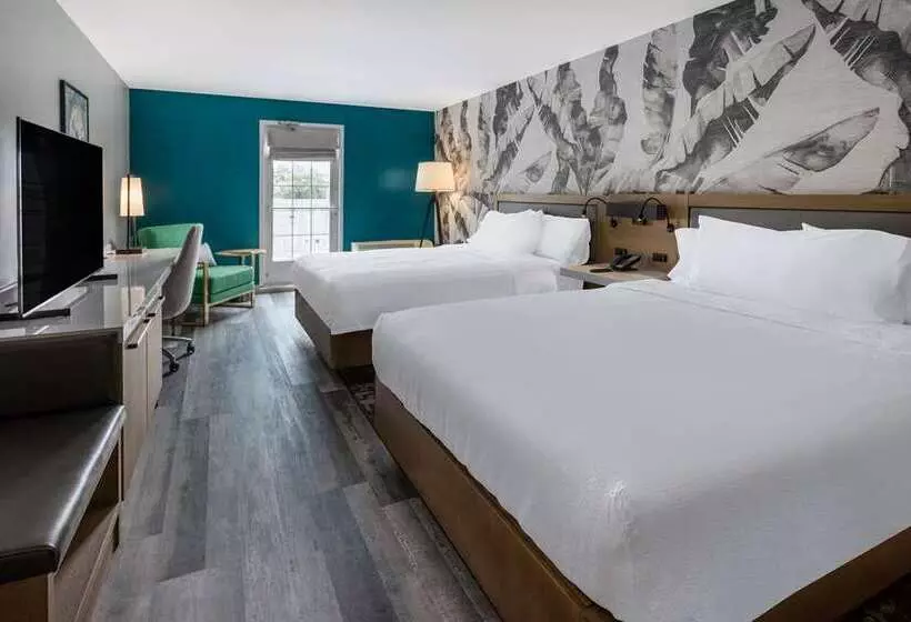 プールビュースタンダードルーム, Hilton Palm Springs Resort