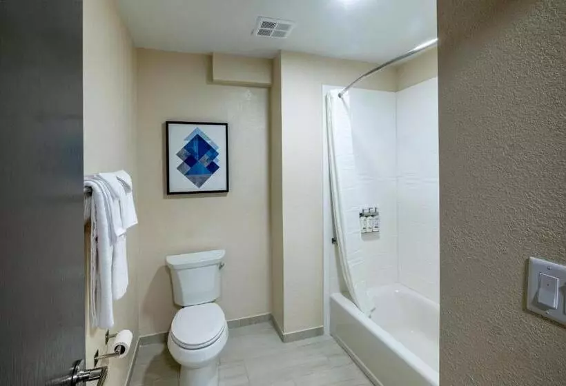 スタンダードスタジオ, Candlewood Suites Wichita Northwest, An Ihg