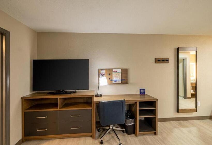 Люкс Кровать Кинг, Candlewood Suites Wichita Northwest, An Ihg