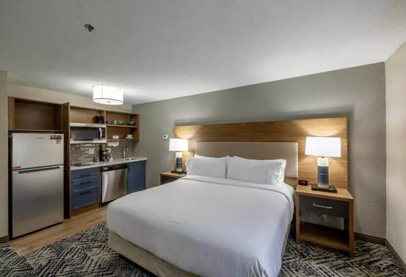 キングサイドベッドのスタンダードワンルーム, Candlewood Suites Wichita Northwest, An Ihg