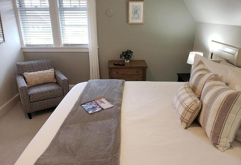 اتاق استاندارد, Hearthside Inn
