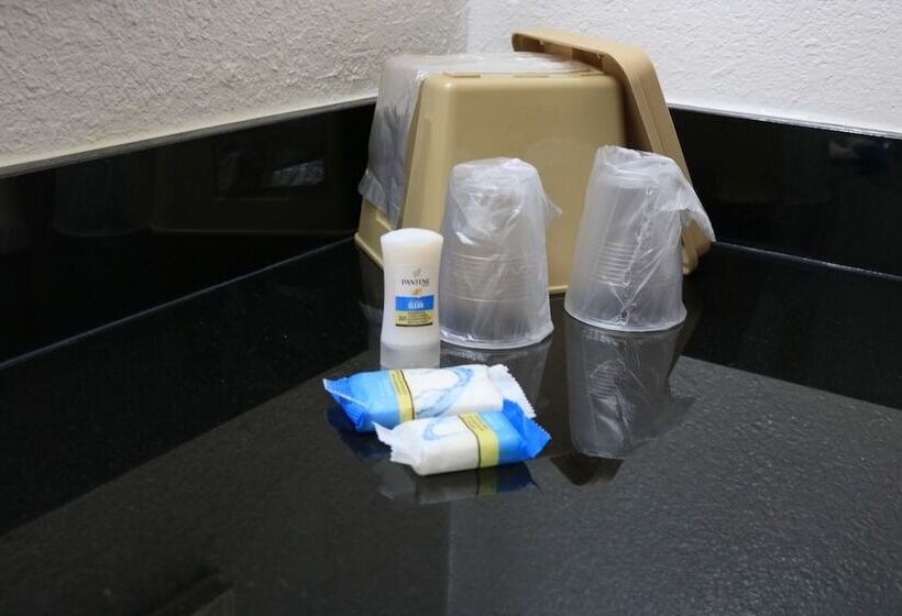 디럭스 룸, Heritage Inn & Suites