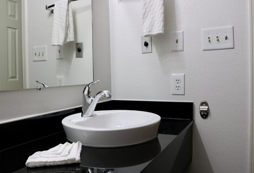 디럭스 룸, Heritage Inn & Suites