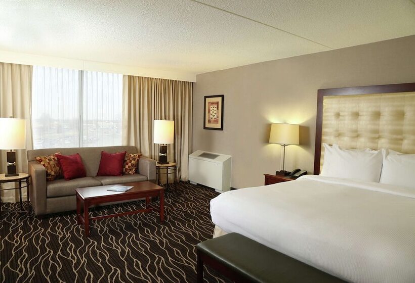 Номер Премиум, Hilton Kansas City Airport