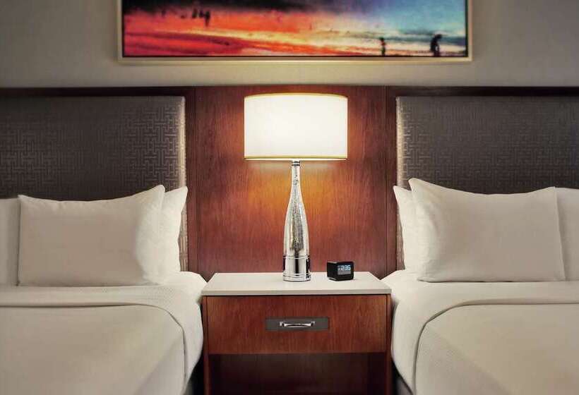 Номер Премиум, Hilton Kansas City Airport