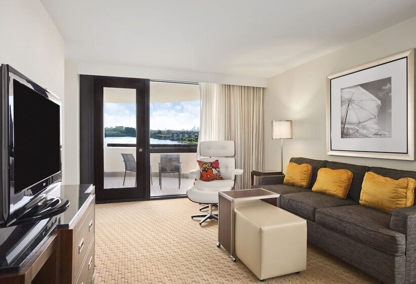Люкс с Балконом, Hilton Miami Airport Blue Lagoon