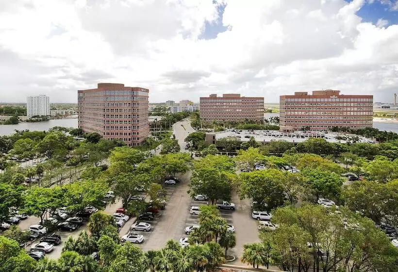 身障者適用ジュニアスイートルーム, Hilton Miami Airport Blue Lagoon