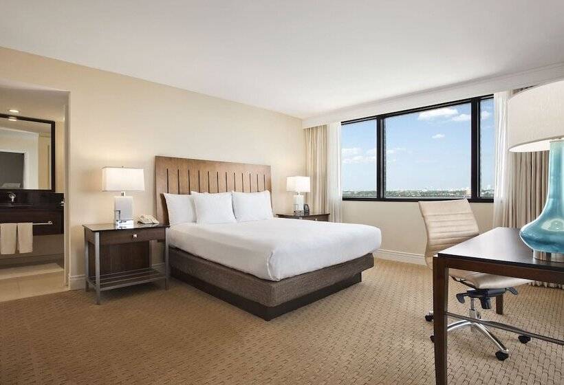Люкс, Hilton Miami Airport Blue Lagoon