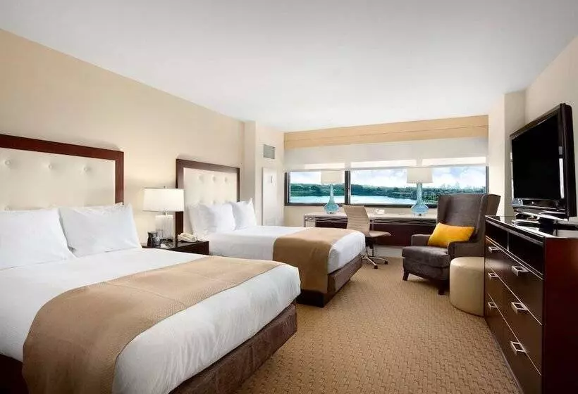 ２ダブルベッドのスタンダードルーム, Hilton Miami Airport Blue Lagoon
