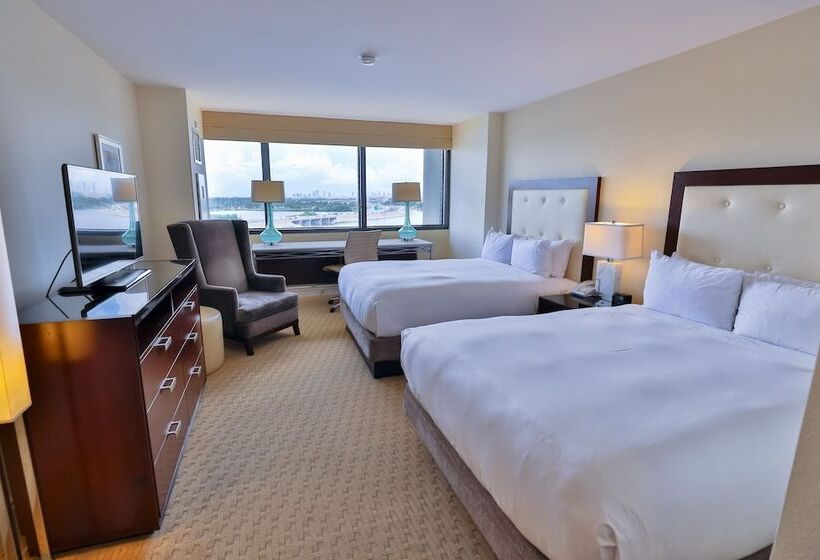 غرفه قياسيه سريرين مزدوجين, Hilton Miami Airport Blue Lagoon