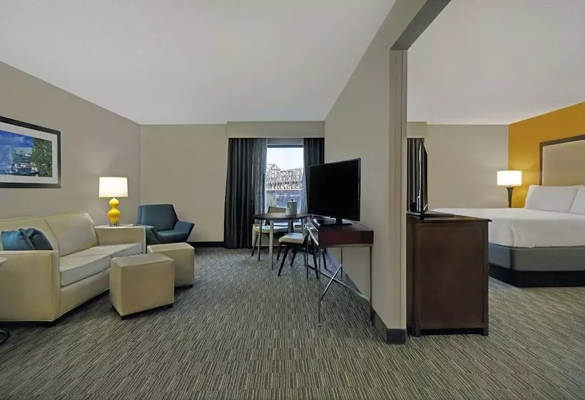 Sviitti, Holiday Inn Express & Suites Cincinnati Riverfront, An Ihg