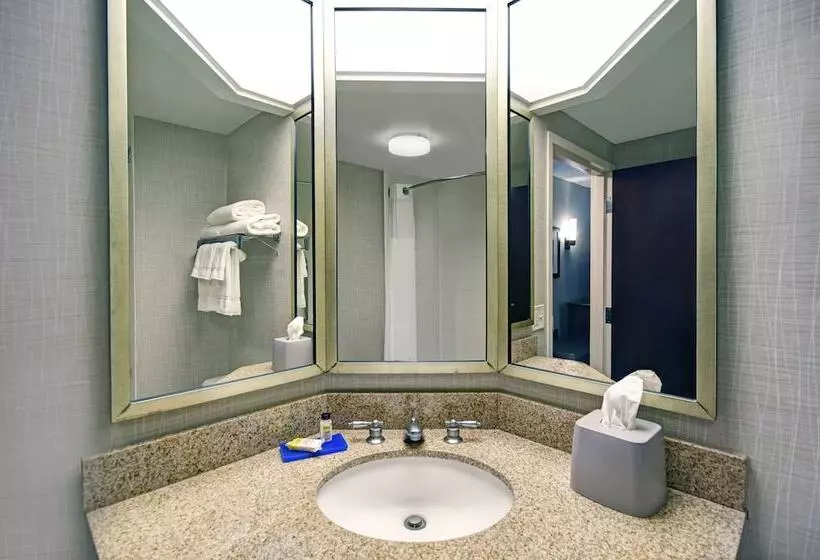 Standard-huone, Holiday Inn Express & Suites Cincinnati Riverfront, An Ihg