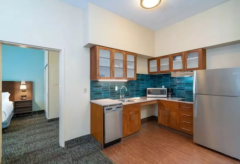 身障者適用スイートルーム, Staybridge Suites Memphis Poplar Ave East, An Ihg