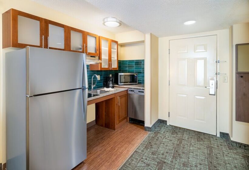 جناح لذوى الاحتياجات الخاصة, Staybridge Suites Memphis Poplar Ave East, An Ihg