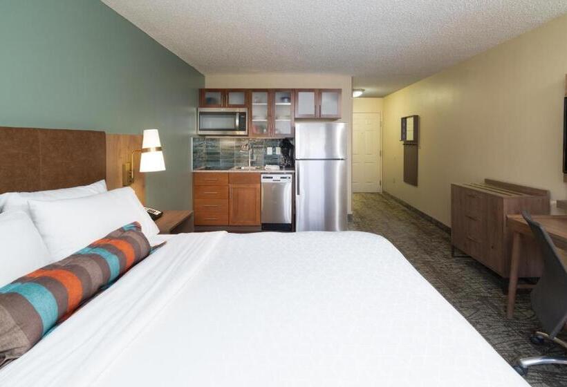 סוויטה מותאמת לאדם עם מוגבלויות, Staybridge Suites Memphis Poplar Ave East, An Ihg