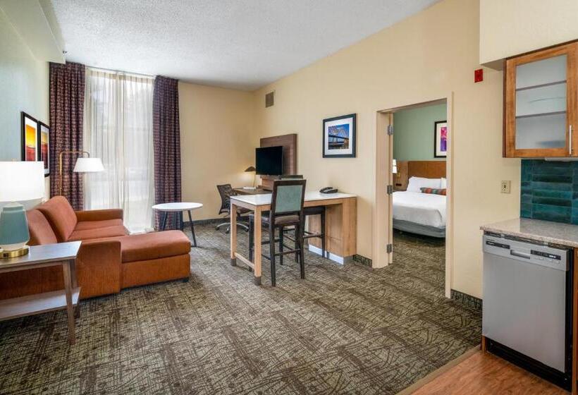 جناح سرير كينج, Staybridge Suites Memphis Poplar Ave East, An Ihg