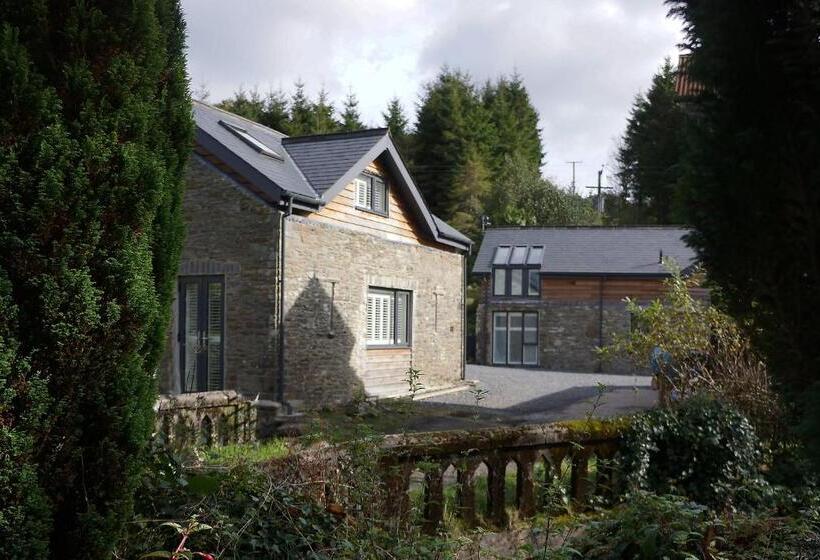 Quarto standard, Swansea Valley Holiday Cottages