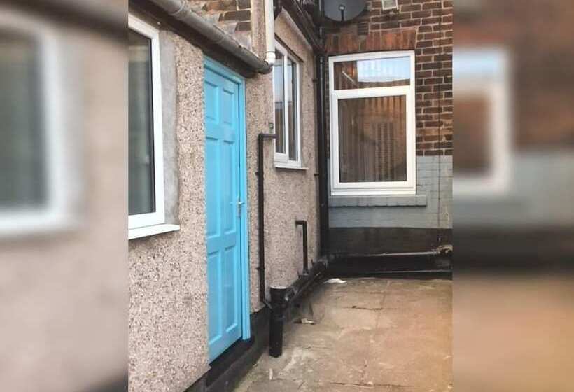 חדר סטנדרד יחיד חדר אמבטיה משותף, Townhouse @ Balliol Street Stoke