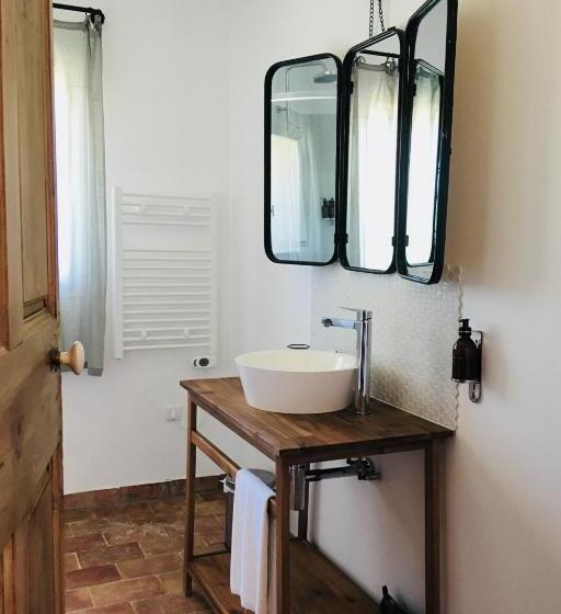 استودیو استاندارد با چشمانداز باغ, Domaine De Carraire