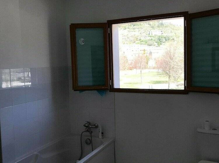 Апартаменты 3 Спальни, Résidences La Tour Du Guet