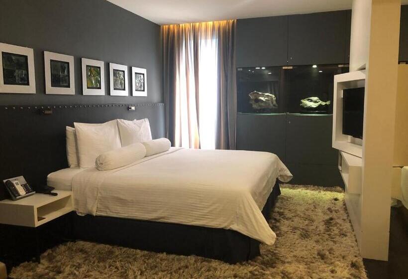 חדר משפחתי, Bedrock