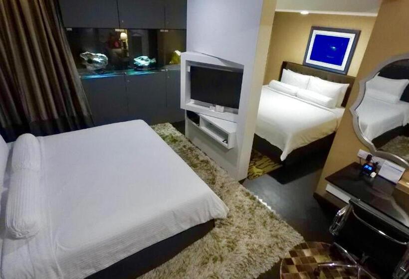 חדר משפחתי, Bedrock