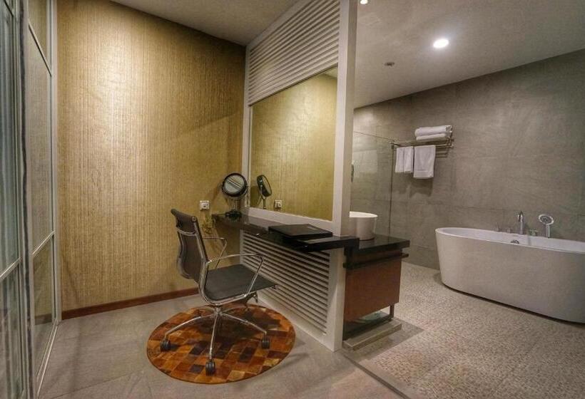 סוויטה, Bedrock