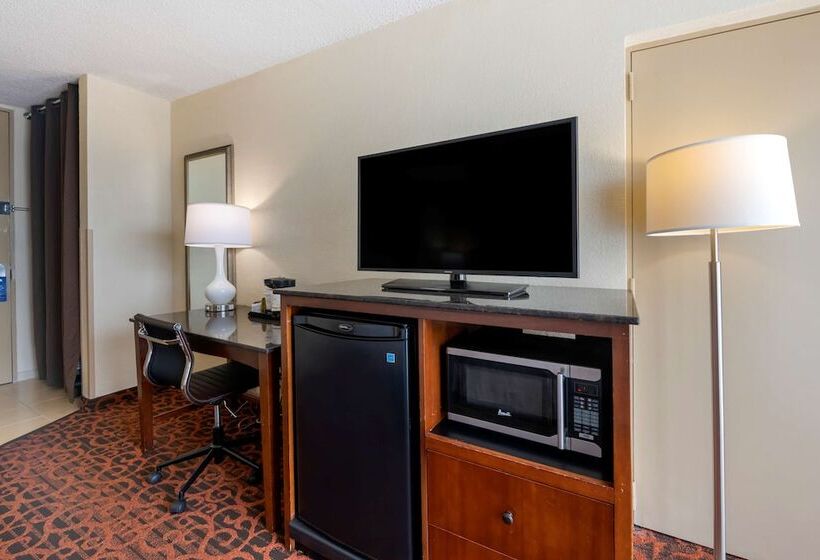 غرفه قياسيه سريرين مزدوجين, Best Western Plus North Miami Bal Harbour