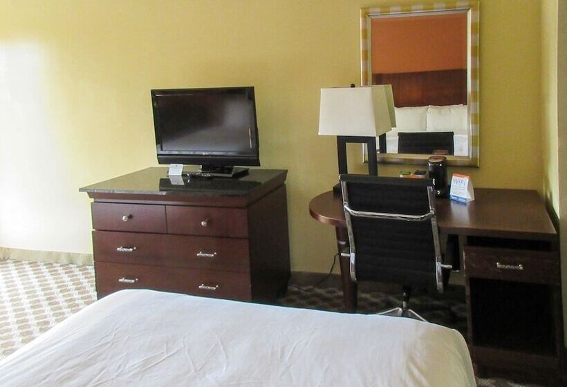 Номер Стандарт 2 Двуспальные Кровати, Clarion Inn
