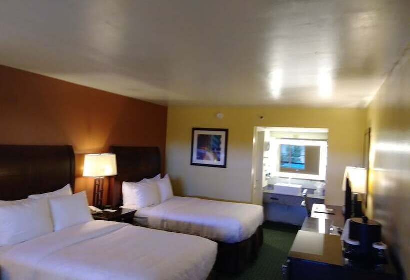 스탠다드 룸 더블 침대 2개, Clarion Inn