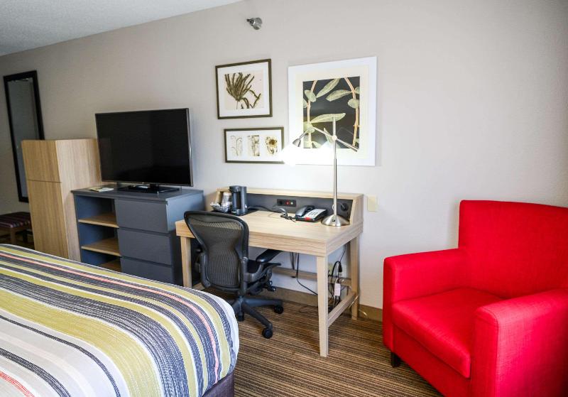 اتاق استاندارد با تخت بزرگ, Country Inn & Suites By Radisson, Greenfield, In