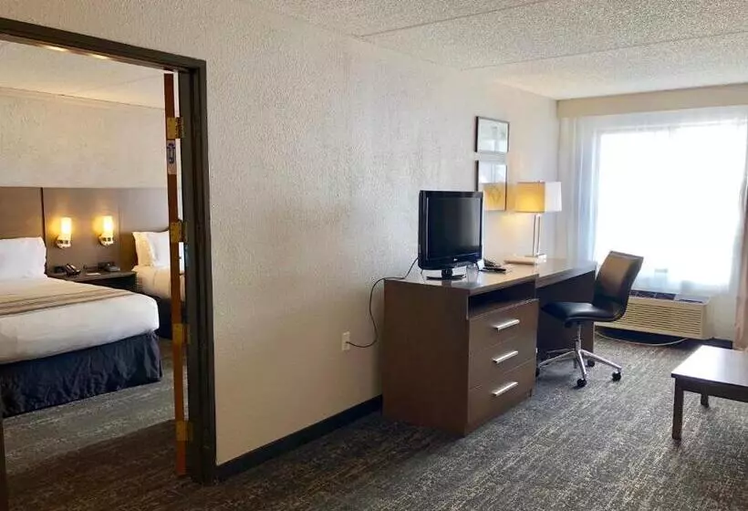 Sviitti, Country Inn & Suites By Radisson Mt. Pleasantracine West Wi