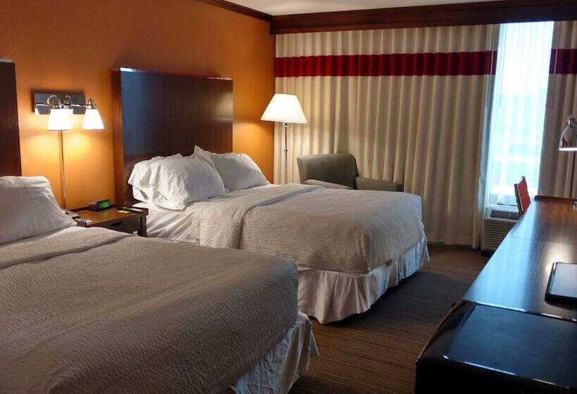 غرفه قياسيه سريرين مزدوجين, Four Points By Sheraton Kansas City Airport
