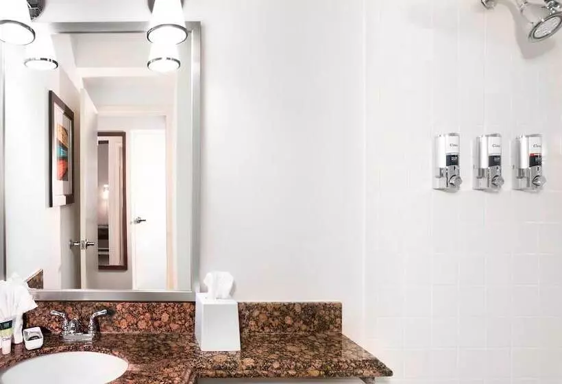 اتاق استاندارد با 2 تخت دوبل, Four Points By Sheraton Kansas City Airport