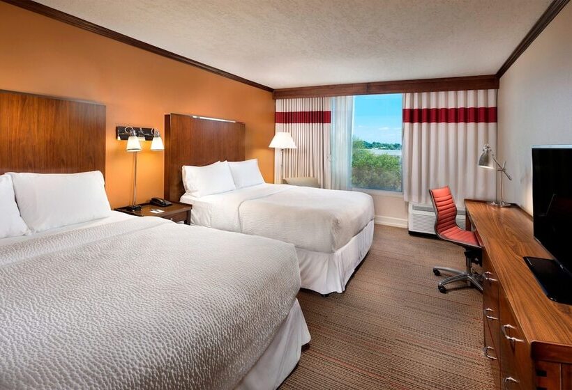 带2个双人床的标准工作室, Four Points By Sheraton Kansas City Airport