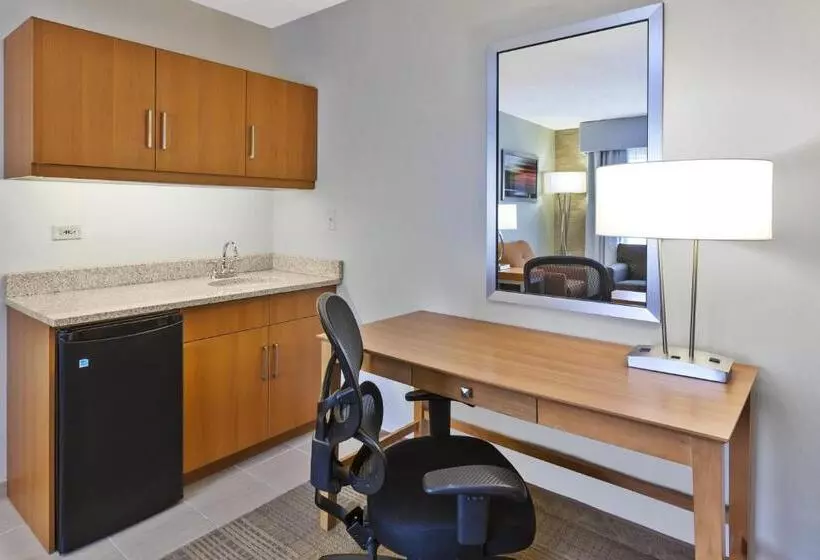 Deluxe-huone, Holiday Inn & Suites Bolingbrook, An Ihg