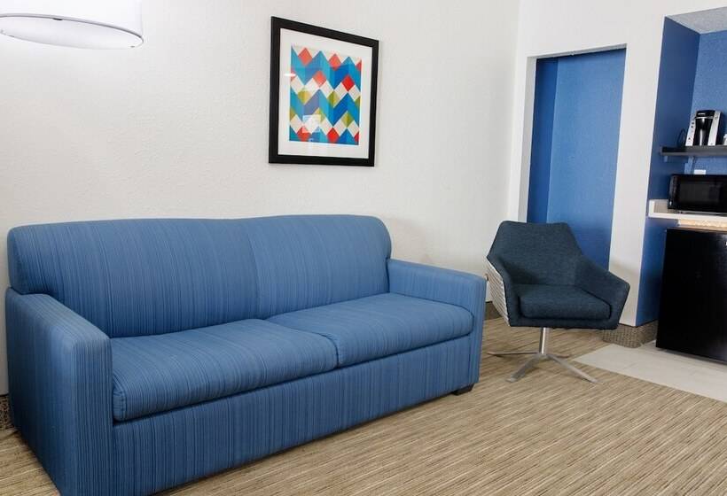 スイート, Holiday Inn Express & Suites Dayton Huber Heights By Ihg