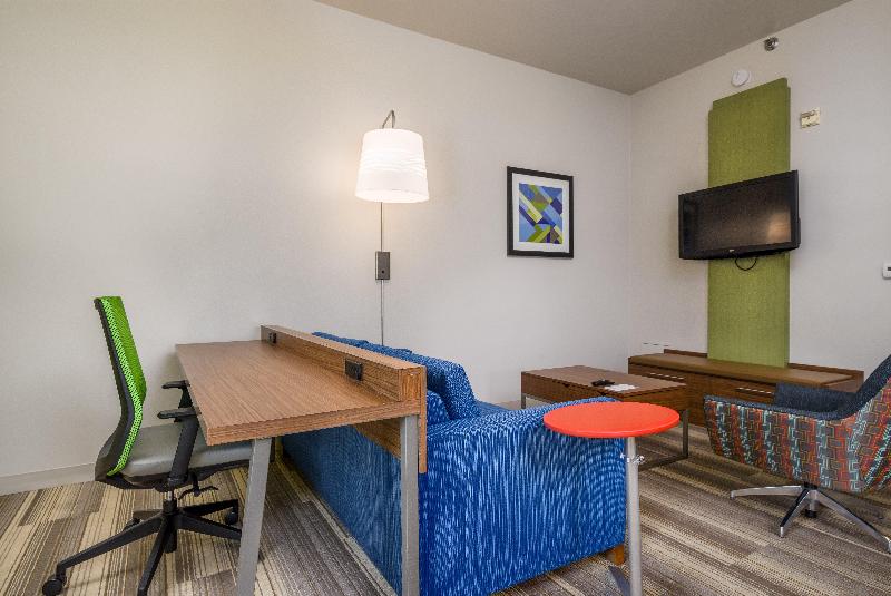 キングサイズベッドのスイートルーム, Holiday Inn Express Phoenix Airport/university Drive, An Ihg